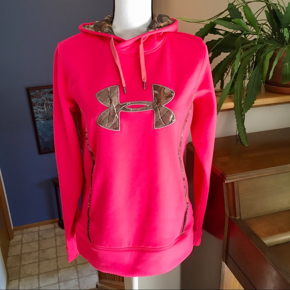 Under Armour Hoodie in Bright Pink, Size Medium